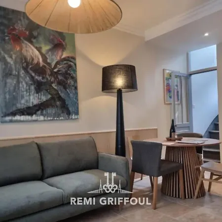 La Maison D'etienne Renovated In 2025! Center 4 Guests Holiday home *