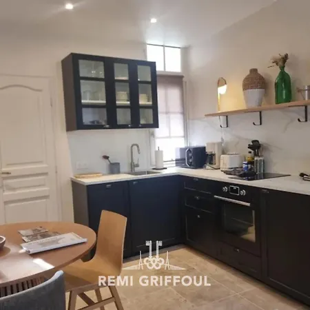 La Maison D'etienne Renovated In 2025! Center 4 Guests Holiday home