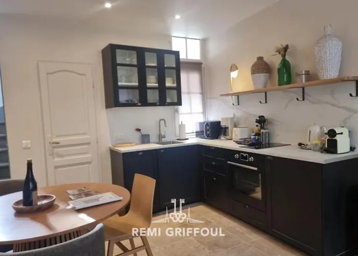 La Maison D'etienne Renovated In 2025! Center 4 Guests Casa de Férias