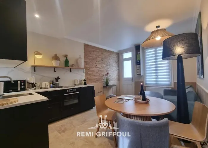 La Maison D'etienne Renovated In 2025! Center 4 Guests Casa de Férias *